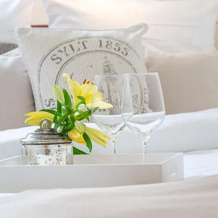 Jhm25 6 At The Boardwalk *